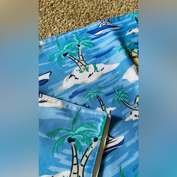 Vineyard Vines Table Runner - Picture 3 of 3